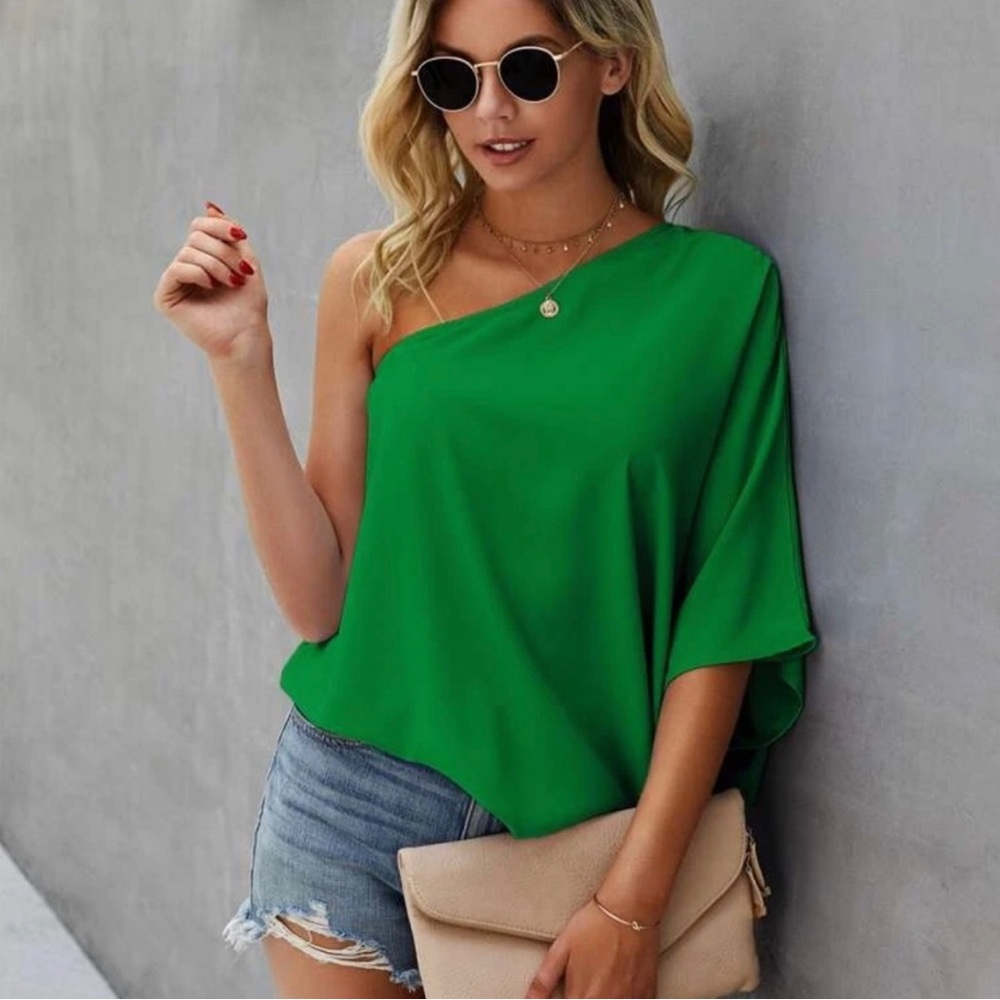 NWT- Off the shoulder asymmetrical tee batwing dolman - Women’s M